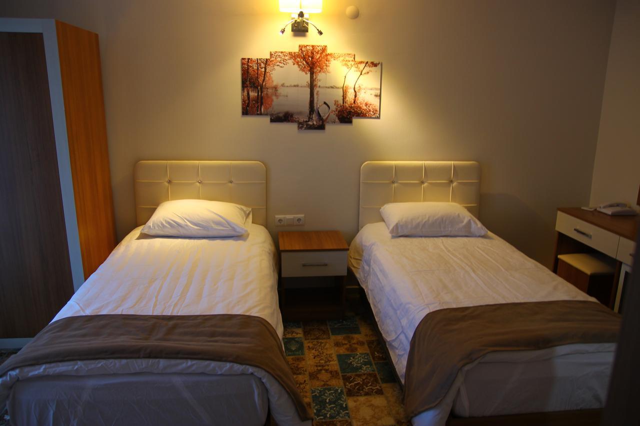 Deveci Hotel Mut ภายนอก รูปภาพ